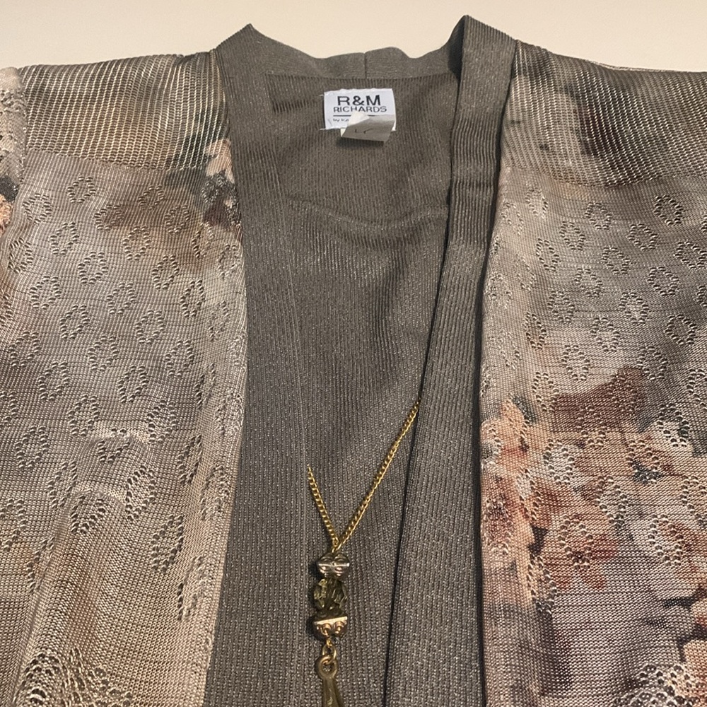 R&M Richard’s Olive Green Floral Print Pantsuit - Picture 5 of 10